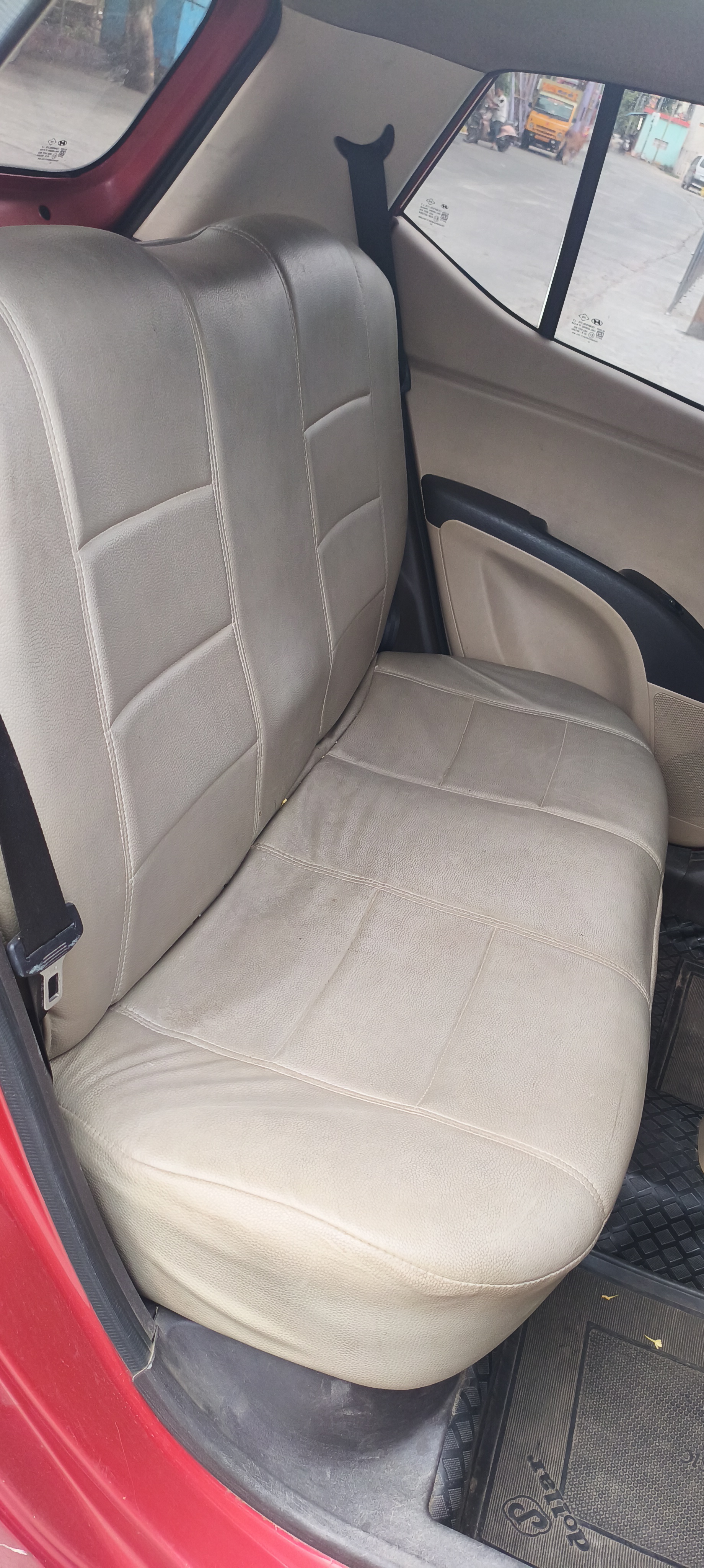 Hyundai i10 - Image 9