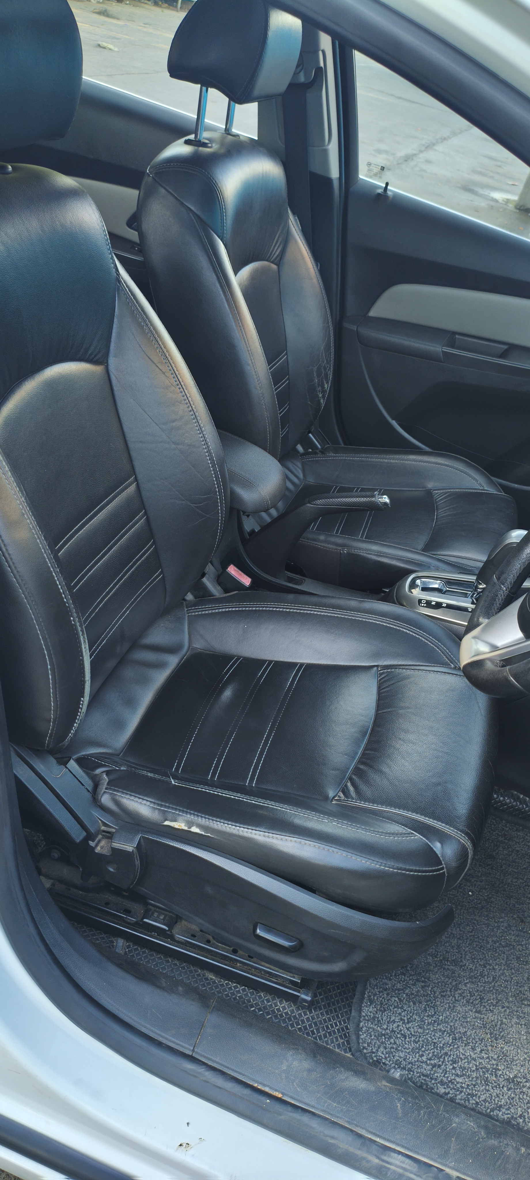 Chevrolet Cruze - Image 8