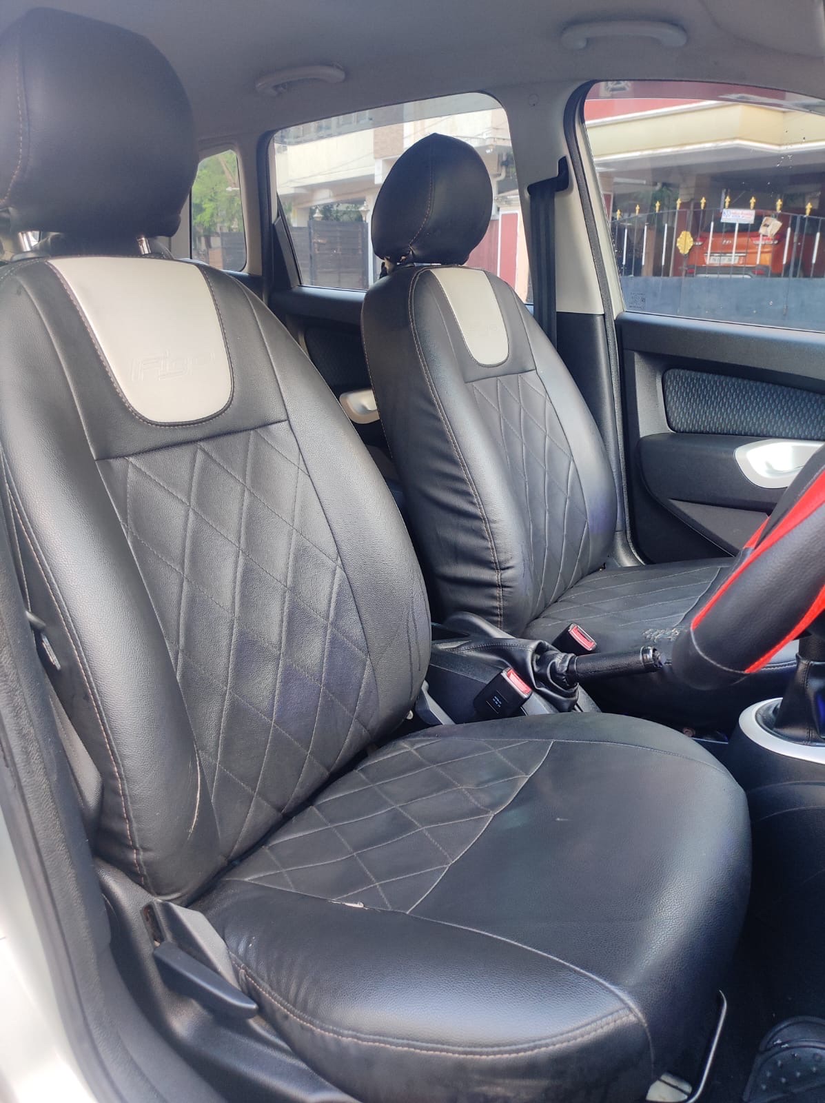 Ford Figo - Image 8