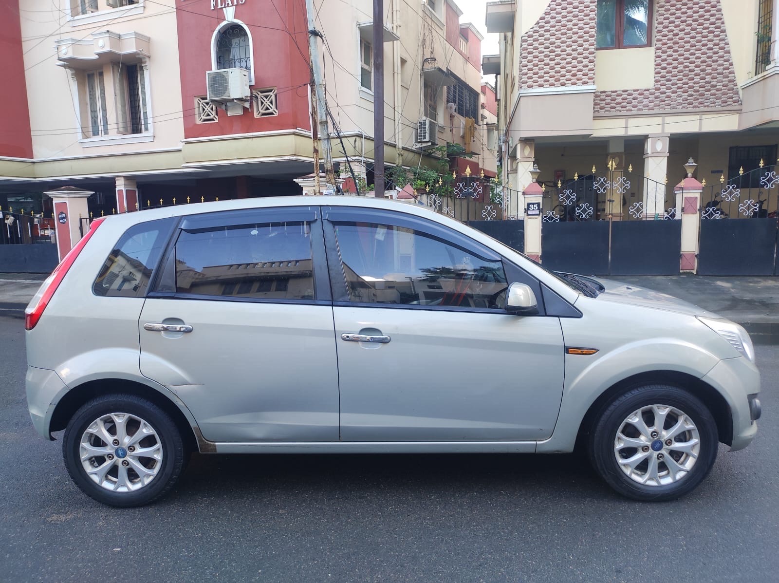 Ford Figo - Image 11