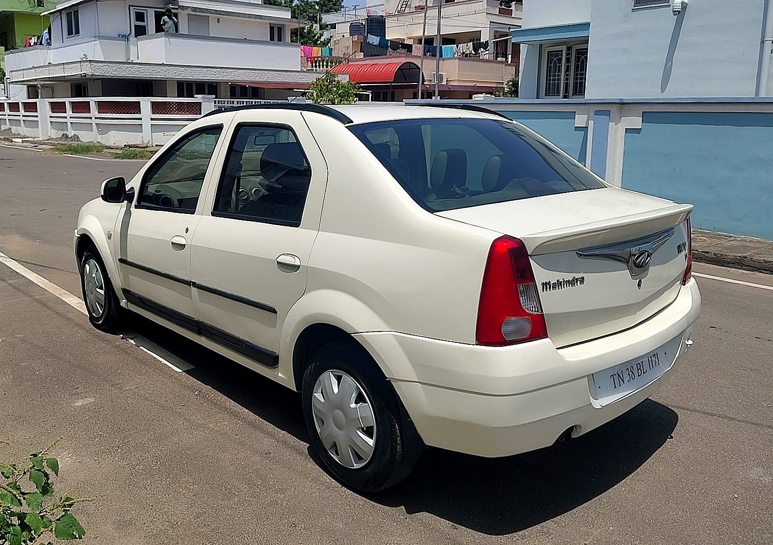 Mahindra Verito - Image 5