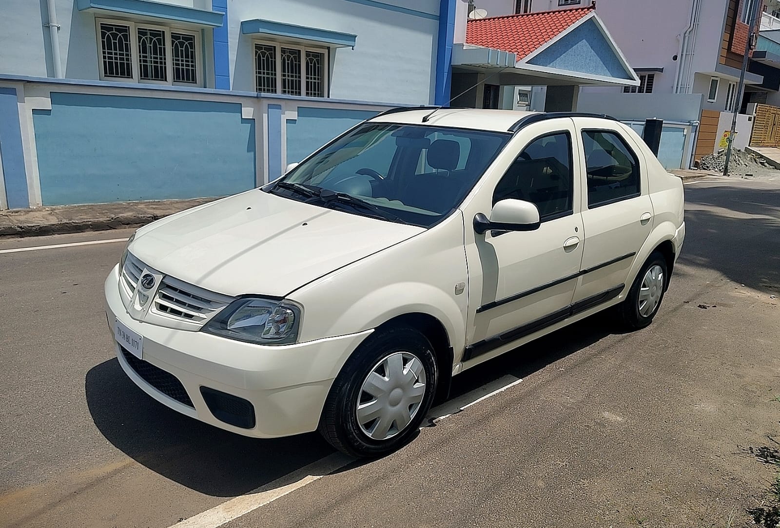Mahindra Verito - Image 4