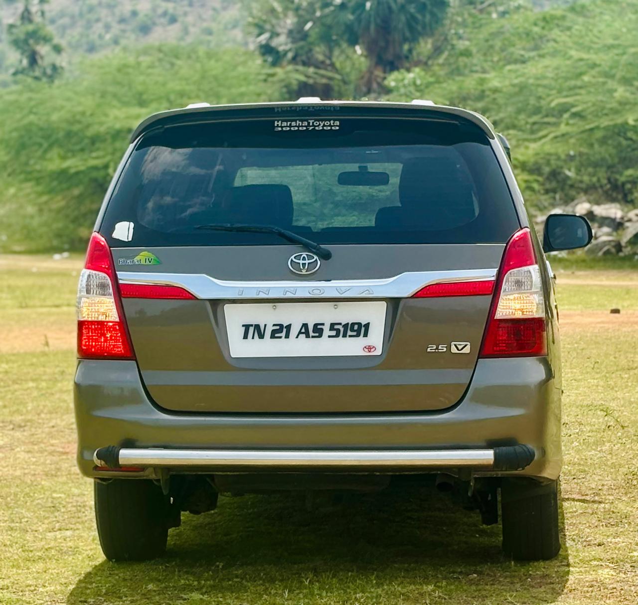 Toyota Innova - Image 2