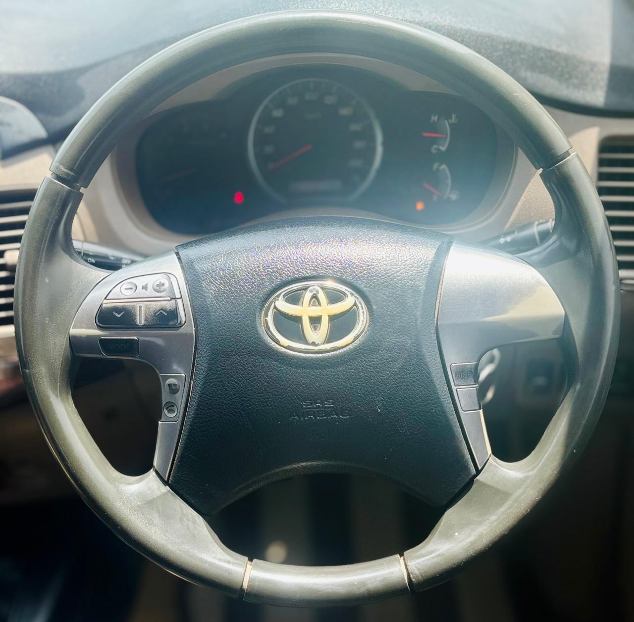 Toyota Innova - Image 3