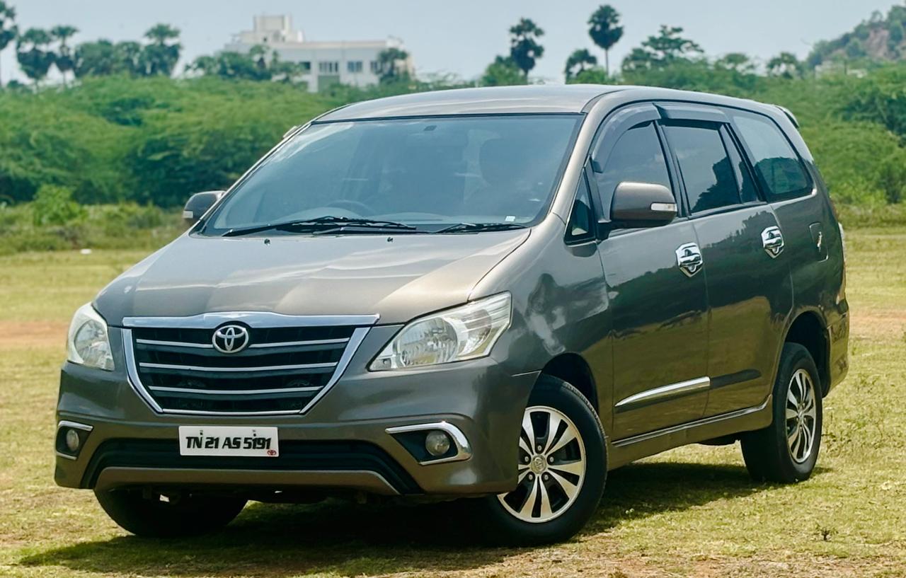 Toyota Innova - Image 9