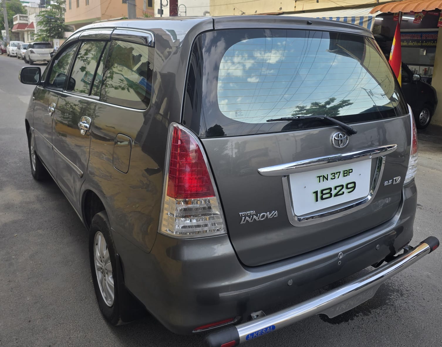 Toyota Innova - Image 4