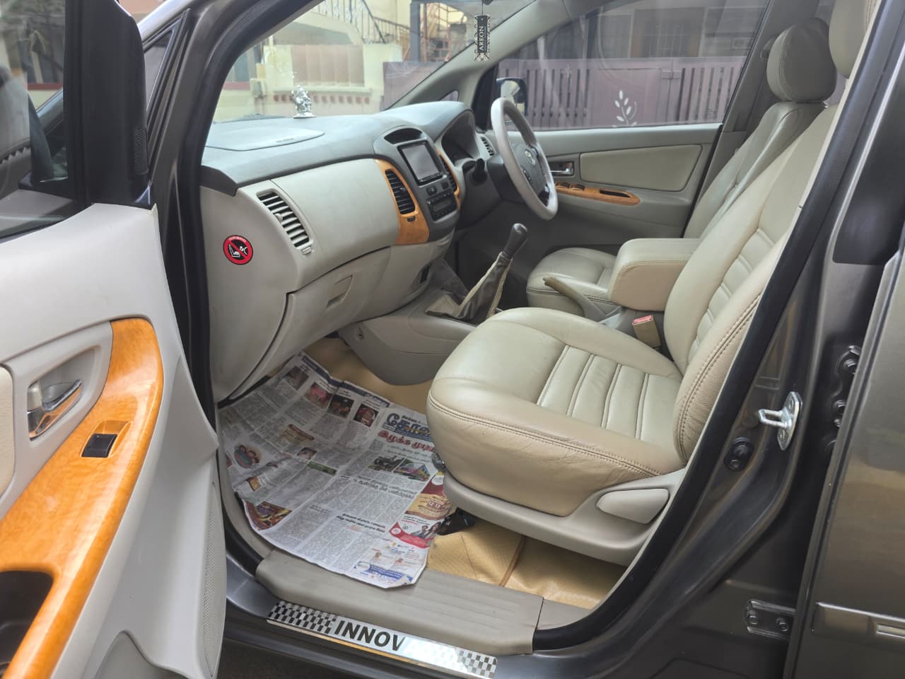 Toyota Innova - Image 3
