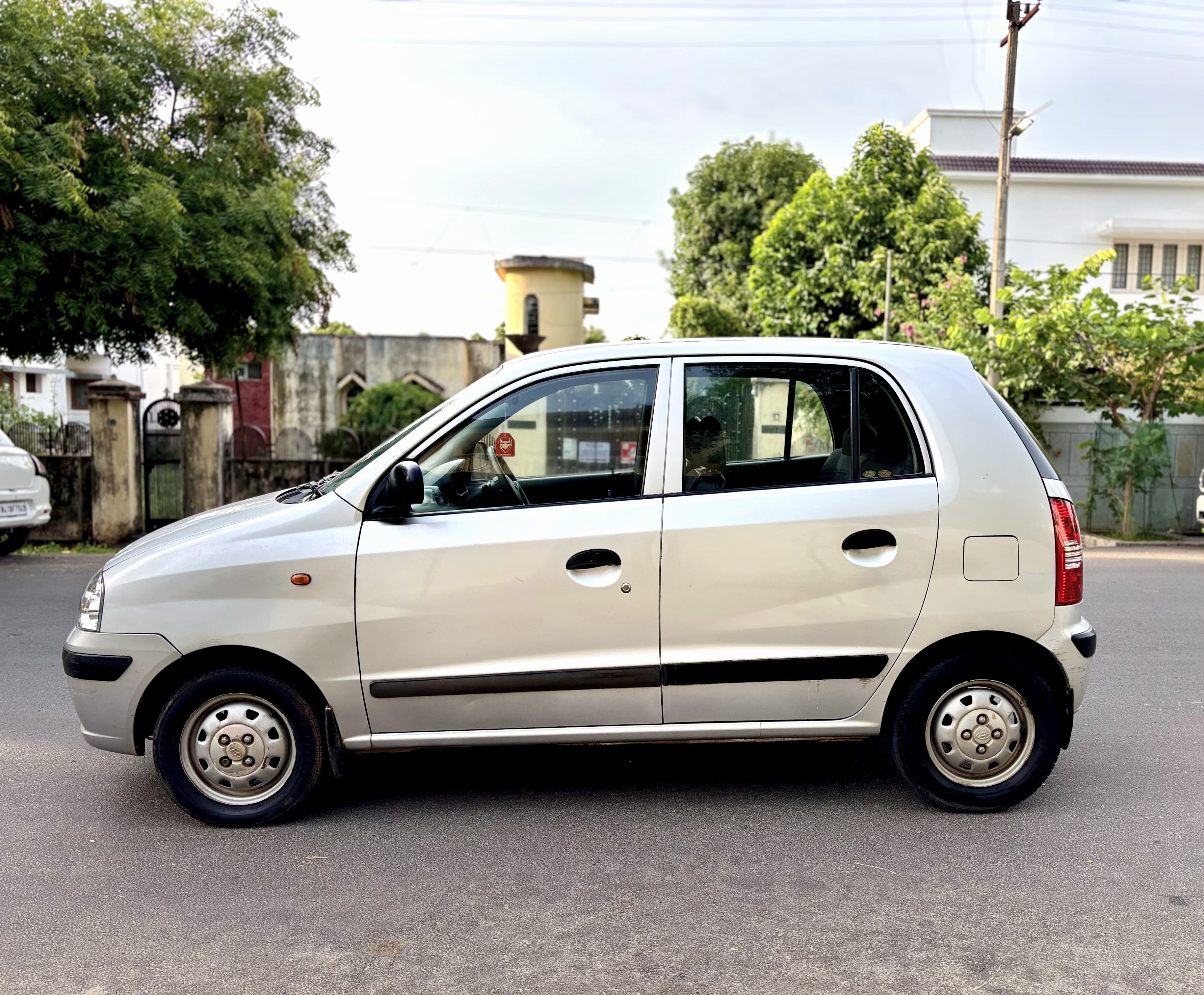Hyundai Santro Xing - Image 3