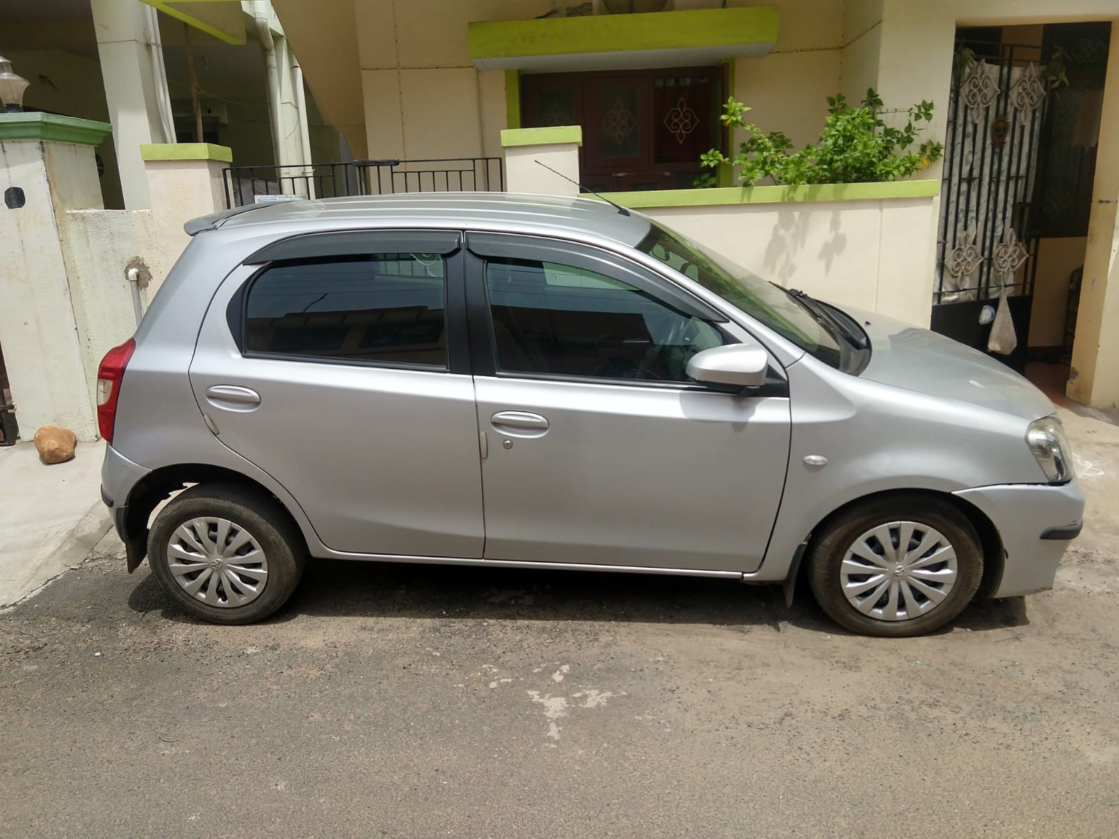 Toyota Etios Liva - Image 3