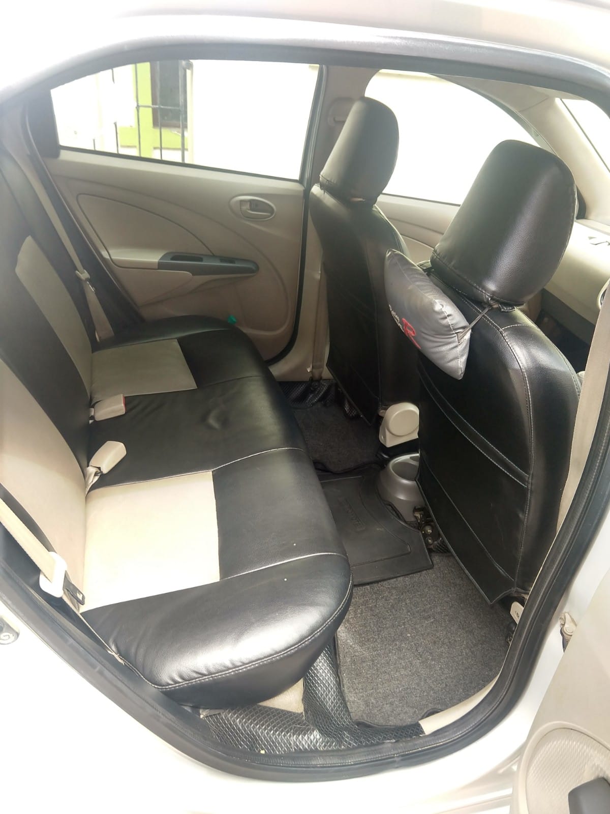 Toyota Etios Liva - Image 5