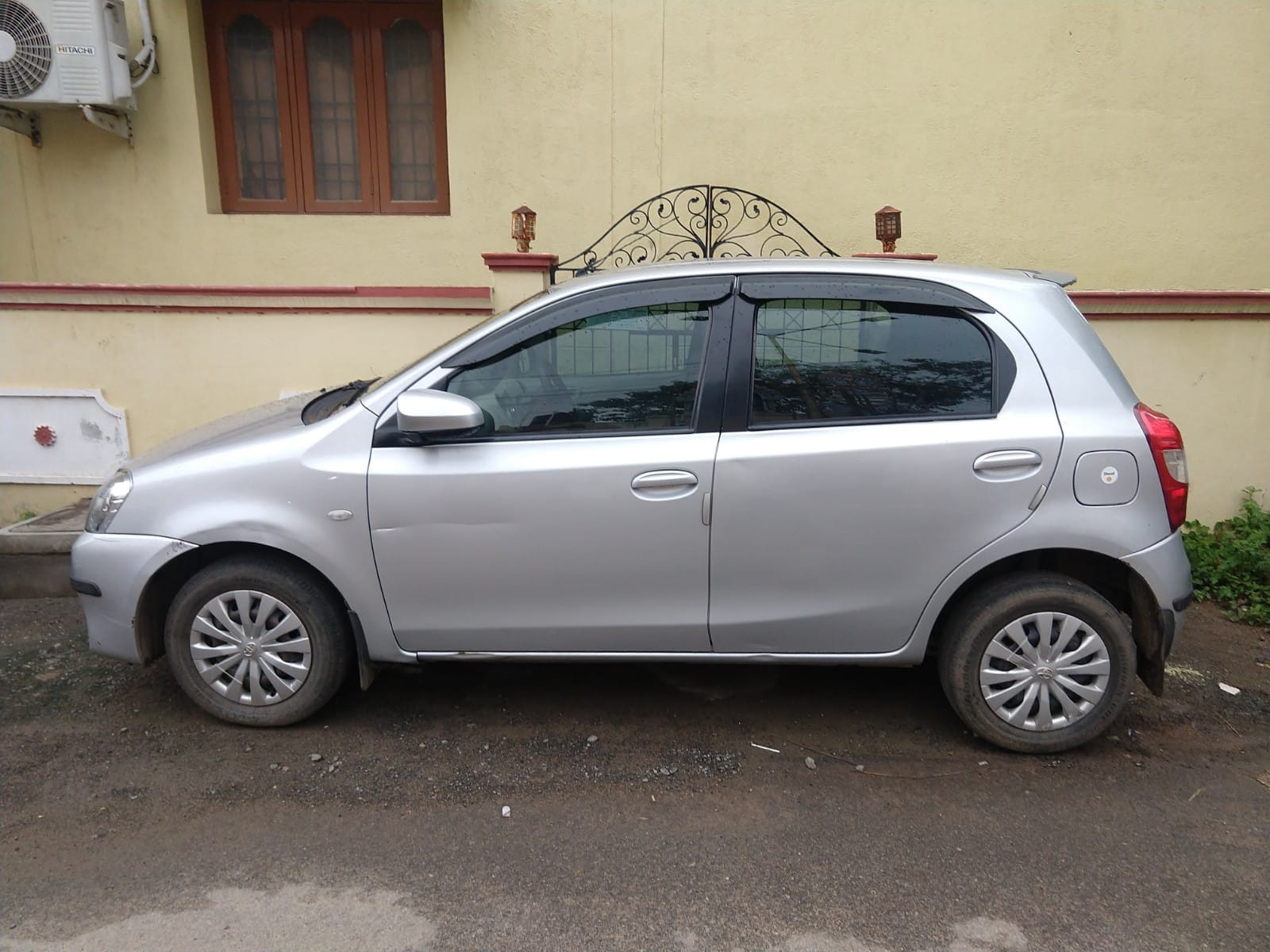 Toyota Etios Liva - Image 4