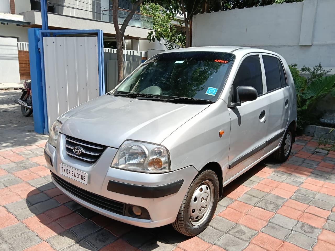 Hyundai Santro Xing - Image 4