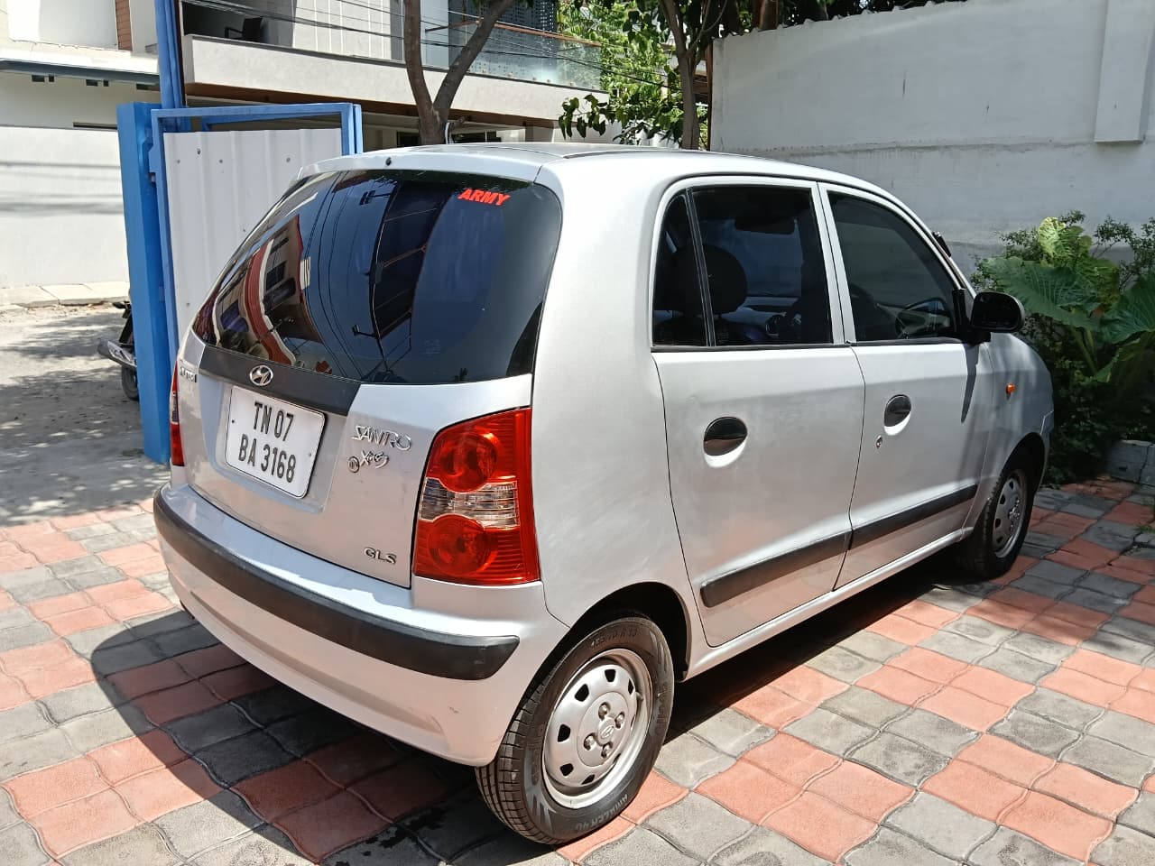 Hyundai Santro Xing - Image 6