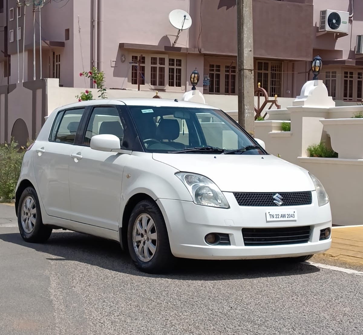 Maruti Suzuki Swift - Image 2