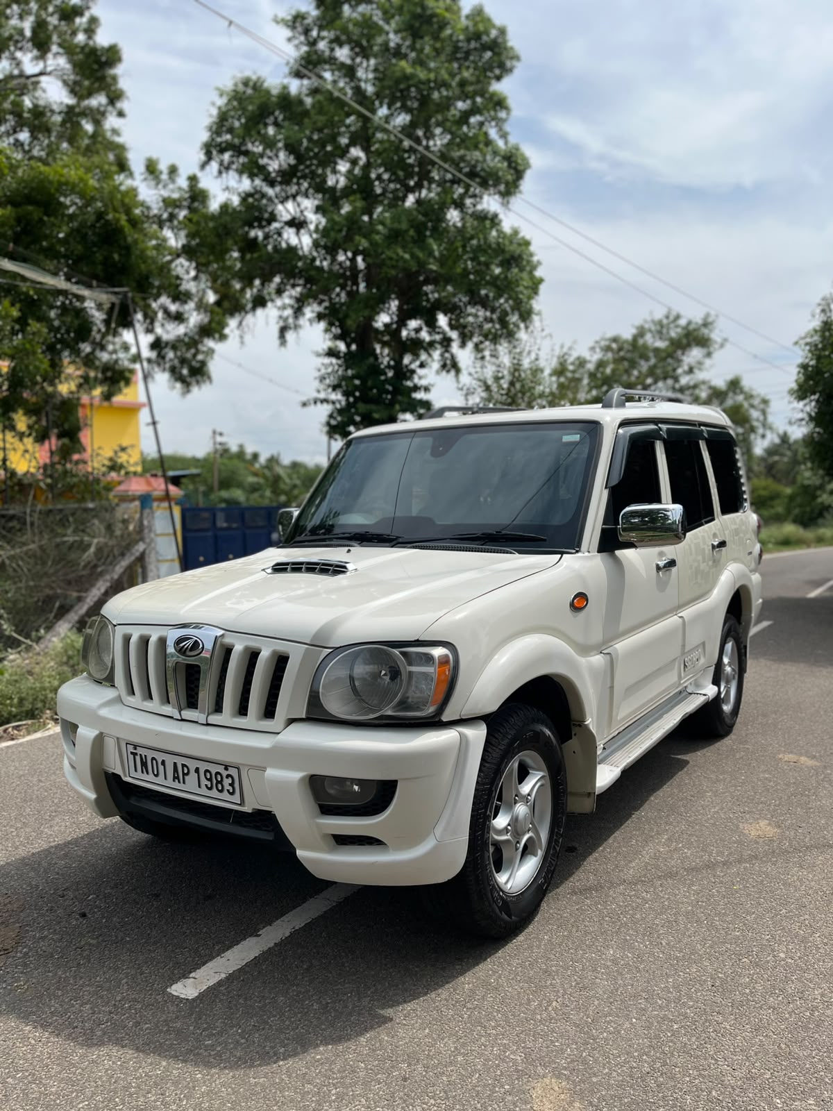 Mahindra Scorpio - Image 8