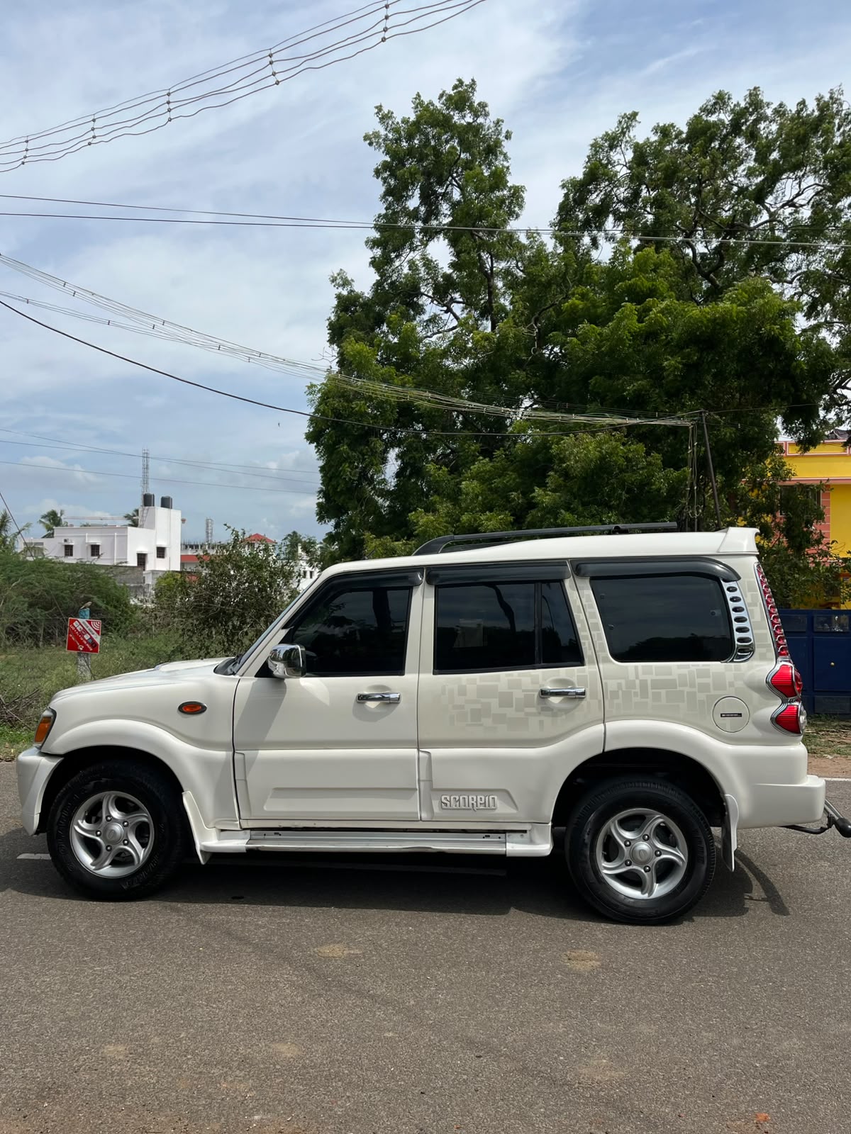 Mahindra Scorpio - Image 3