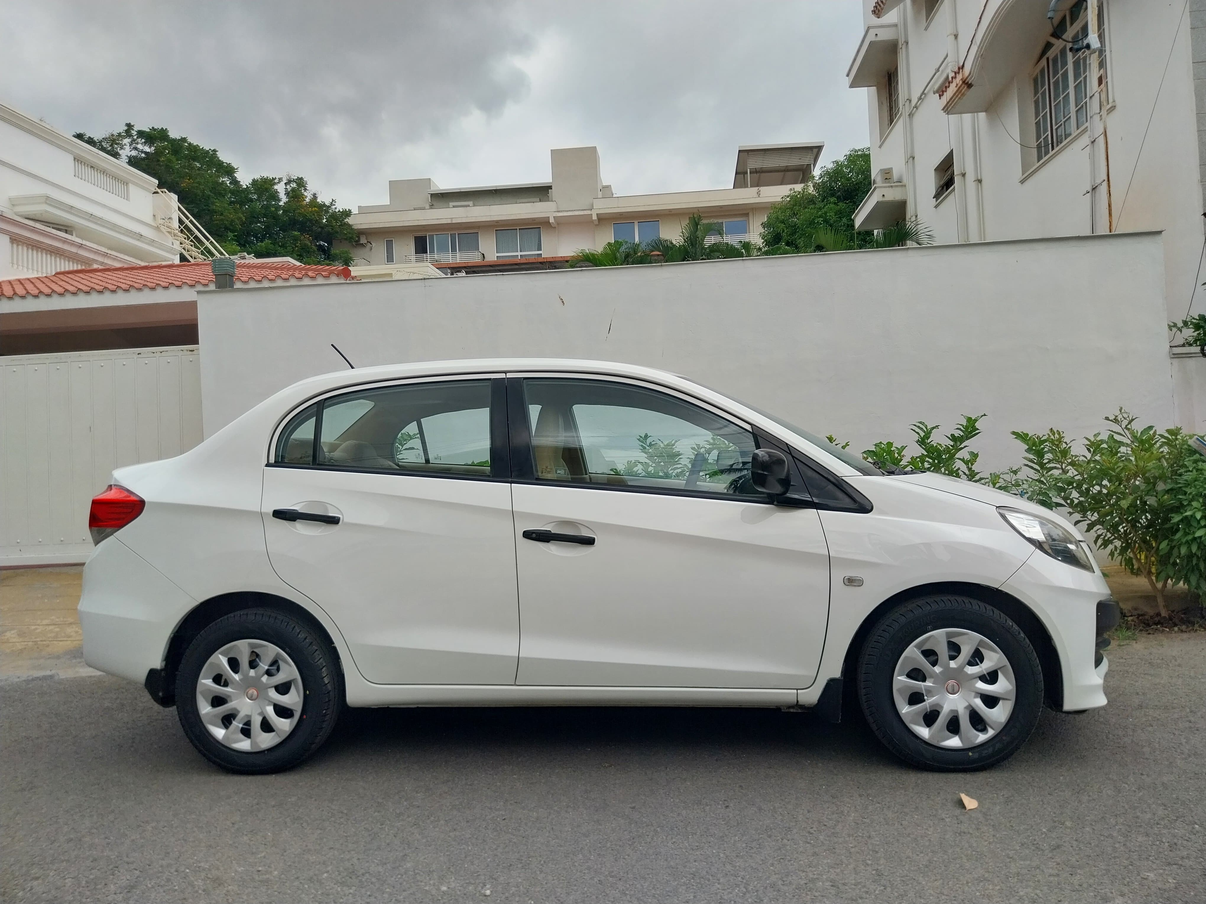 Honda Amaze - Image 2
