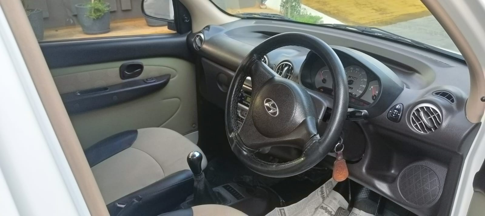 Hyundai Santro Xing - Image 6