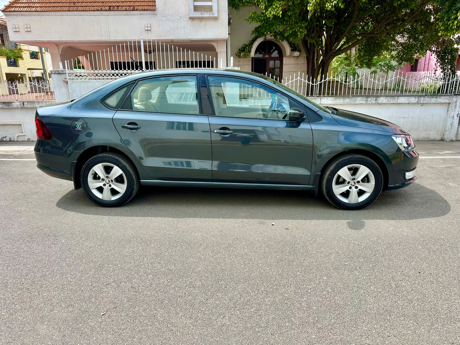 Skoda Rapid - Image 6