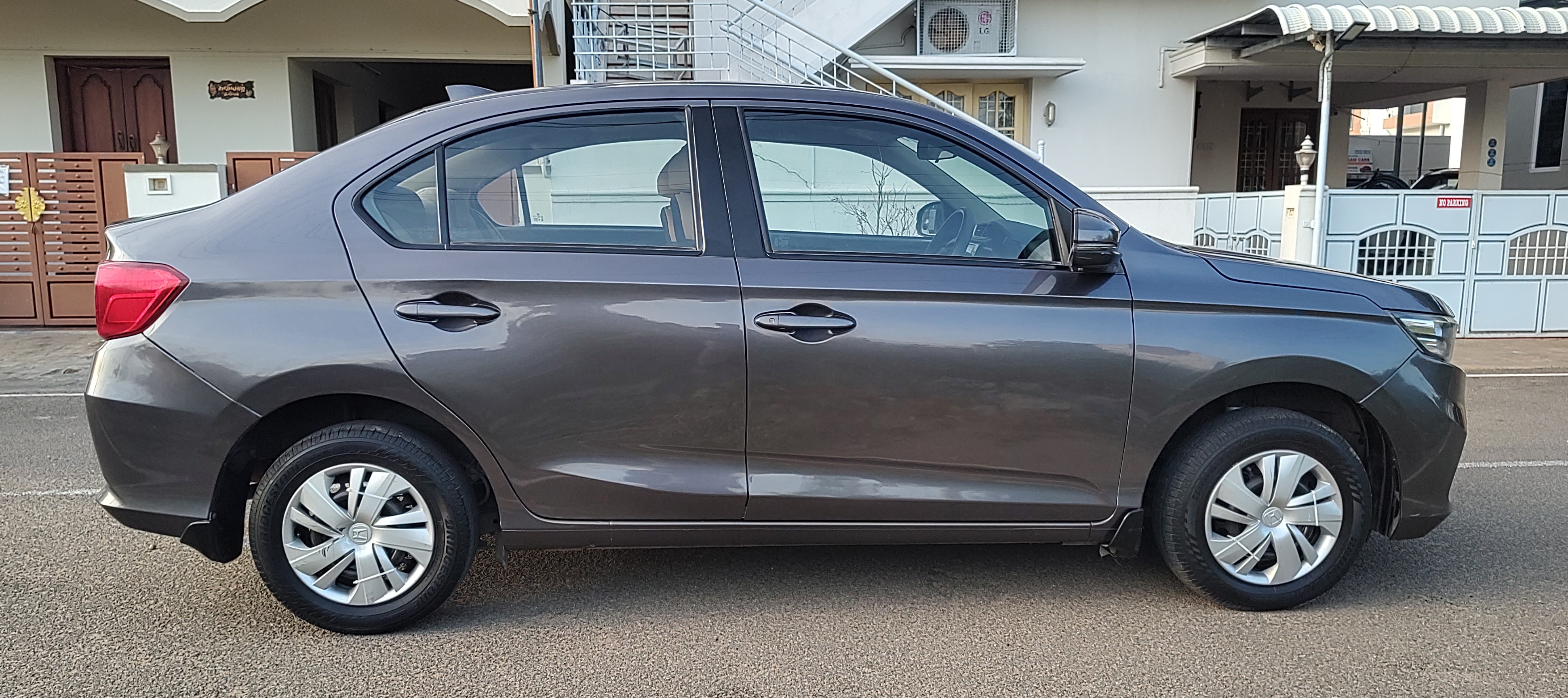 Honda Amaze 2nd Gen - Image 2