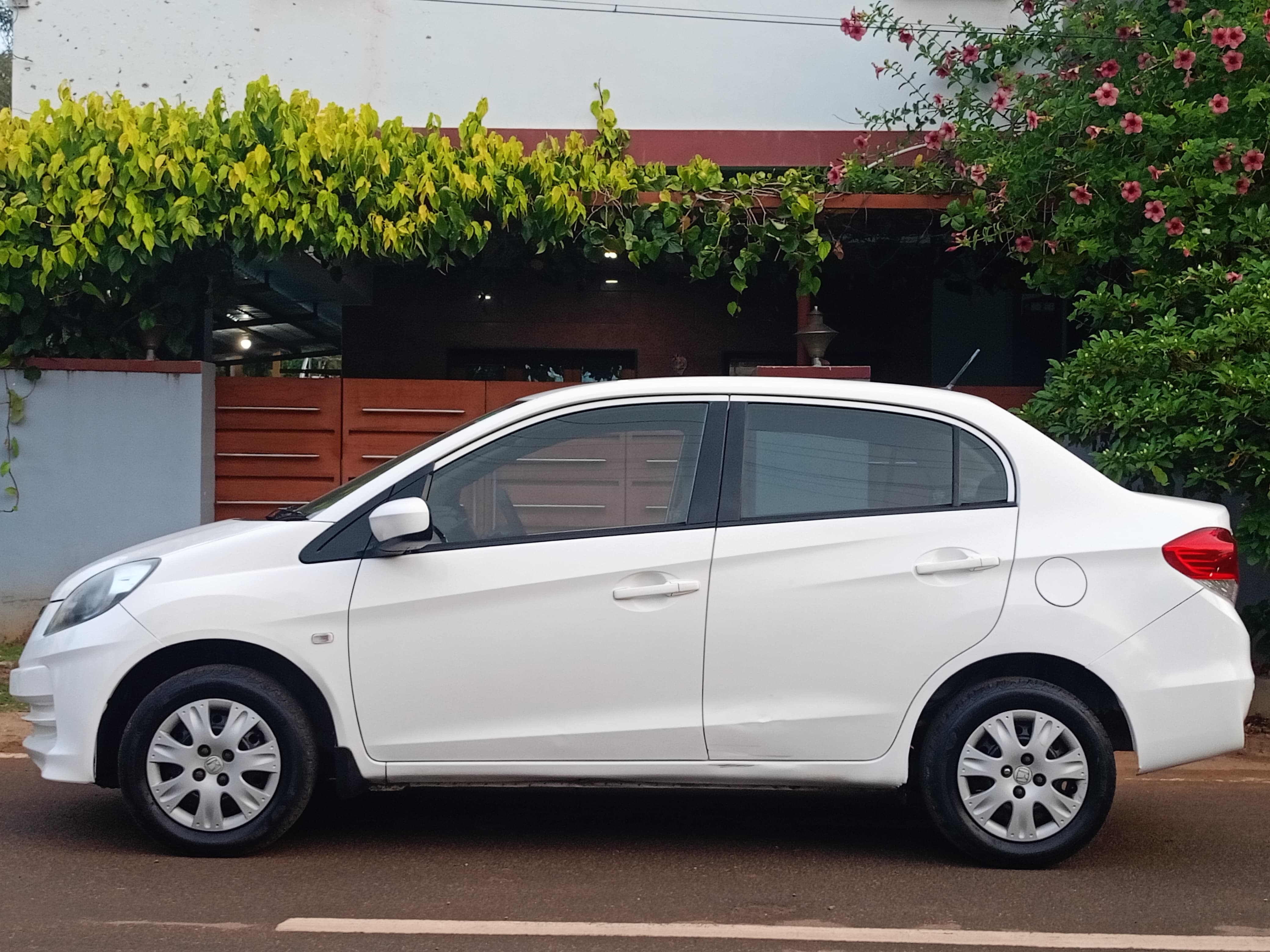 Honda Amaze - Image 4
