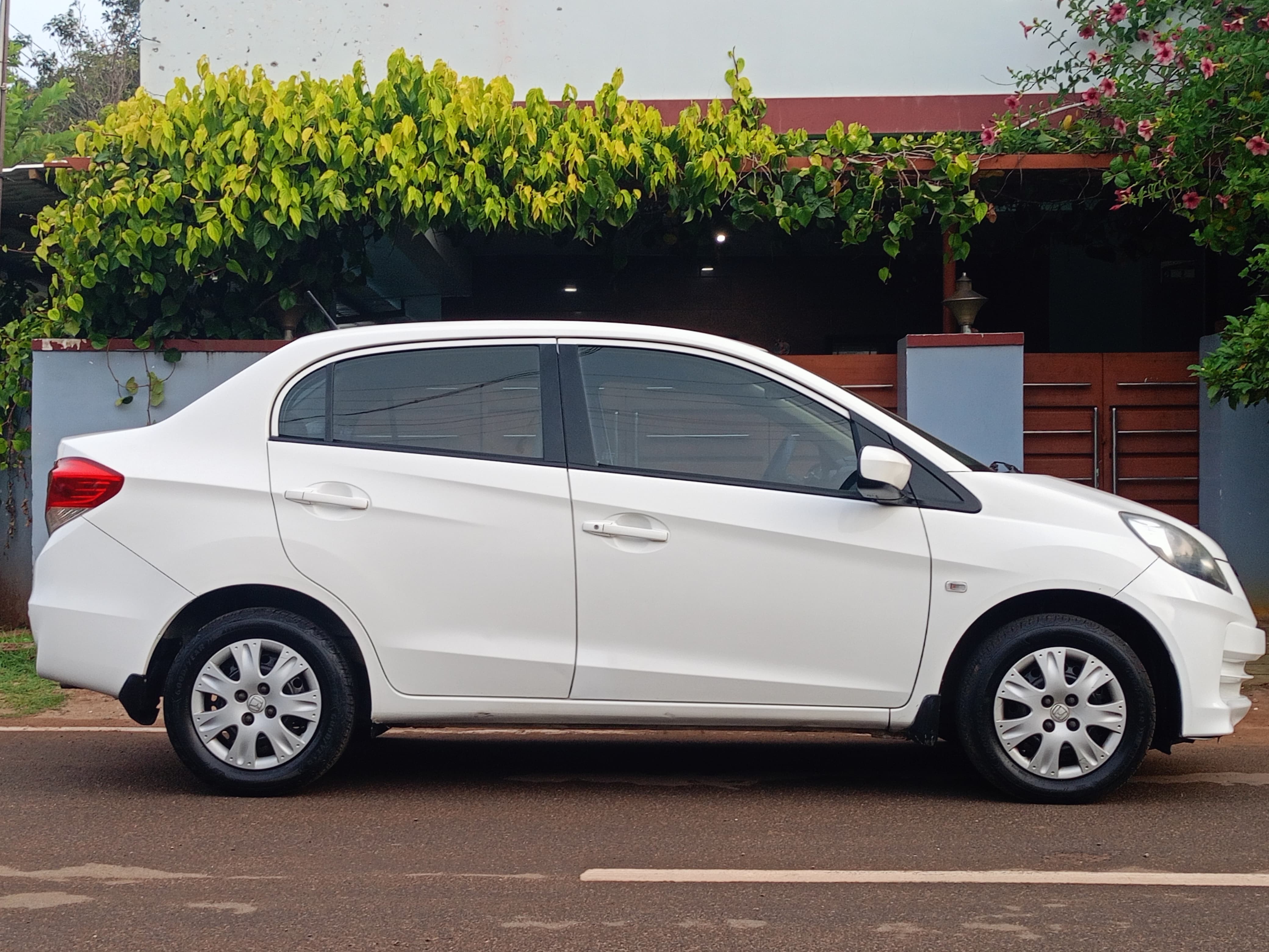 Honda Amaze - Image 3