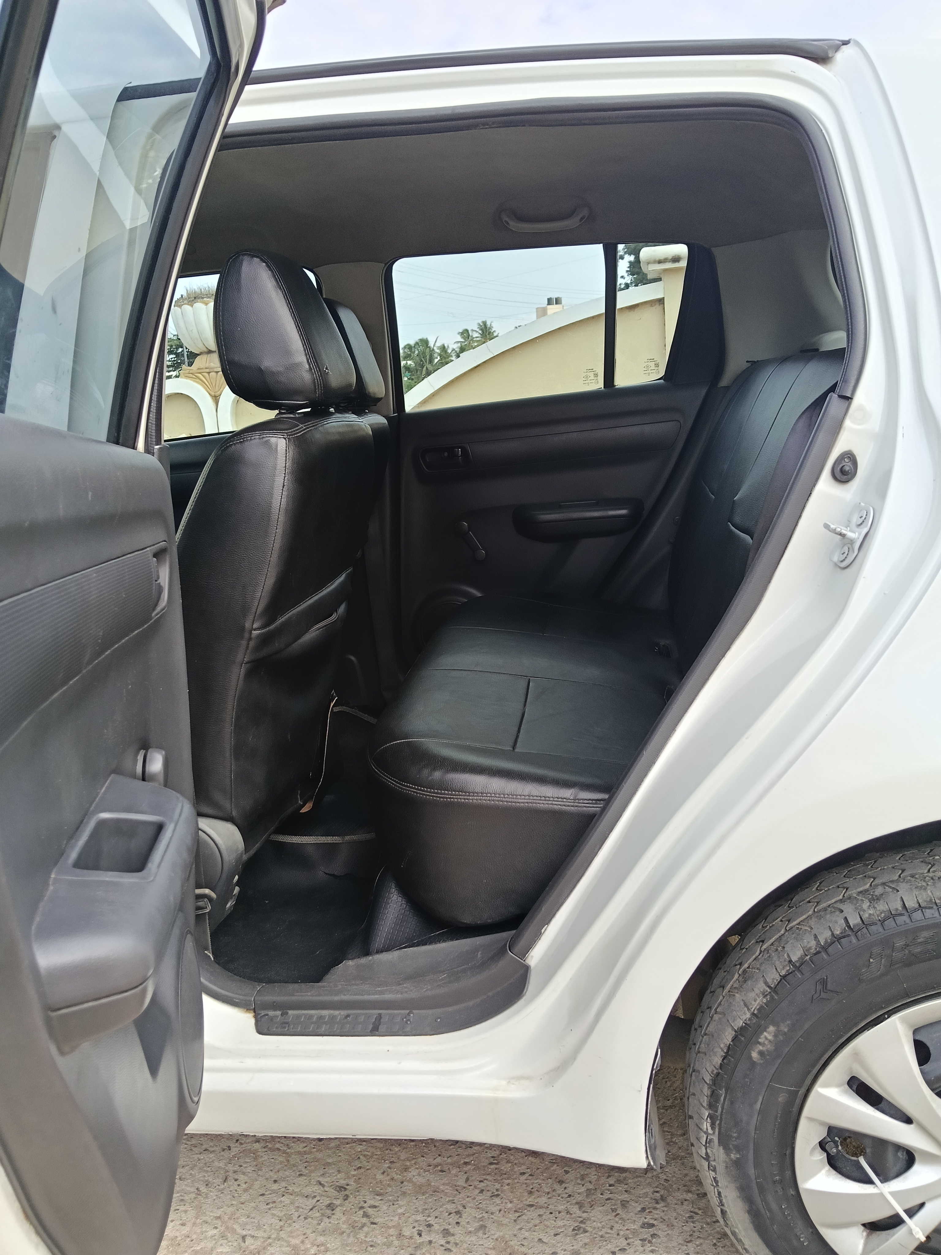 Maruti Suzuki Swift - Image 8