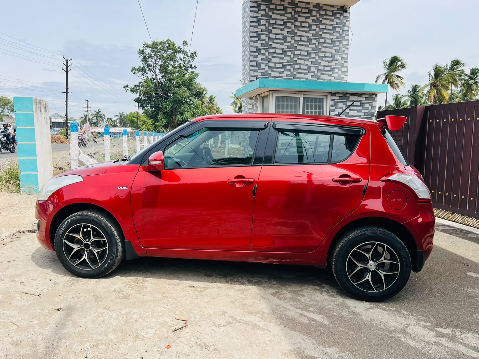 Maruti Suzuki Swift - Image 4