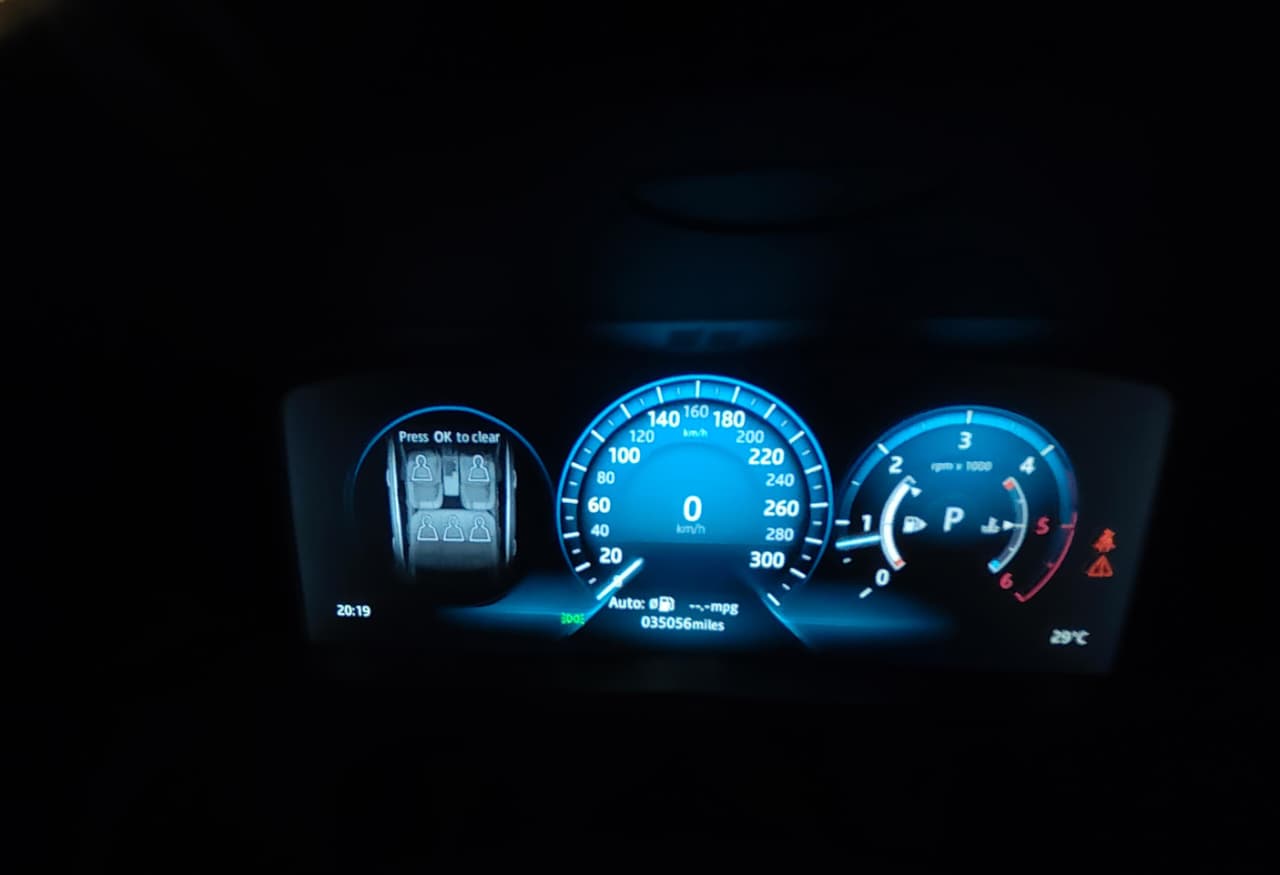Jaguar XF - Image 4
