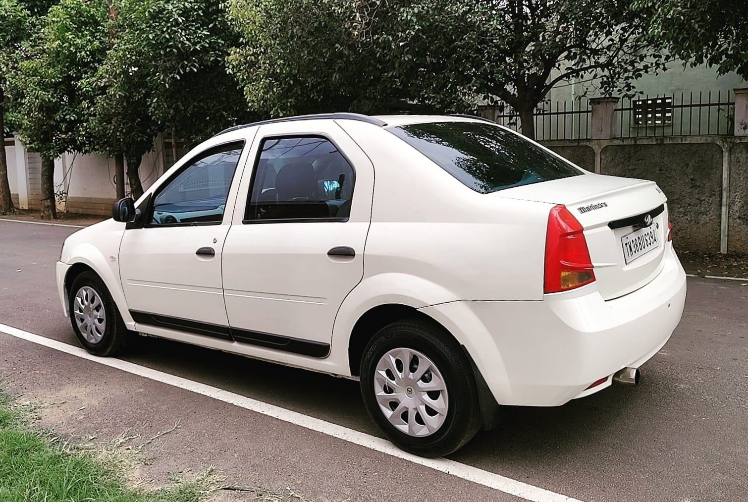 Mahindra Verito - Image 4