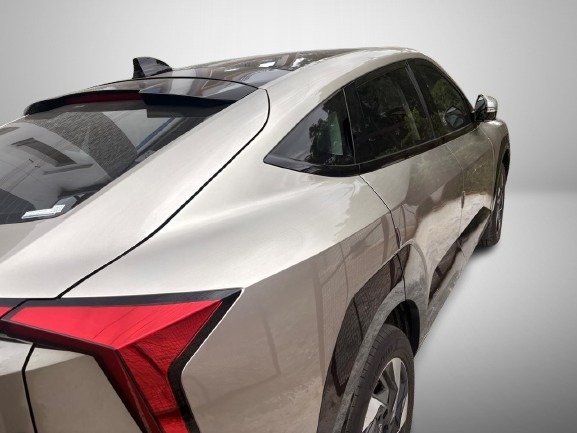 Mahindra XEV 9e - Image 6