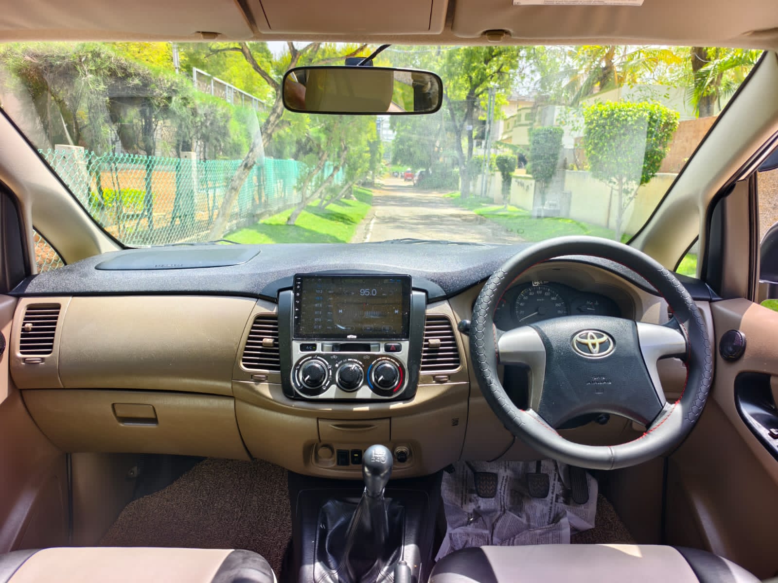 Toyota Innova - Image 5