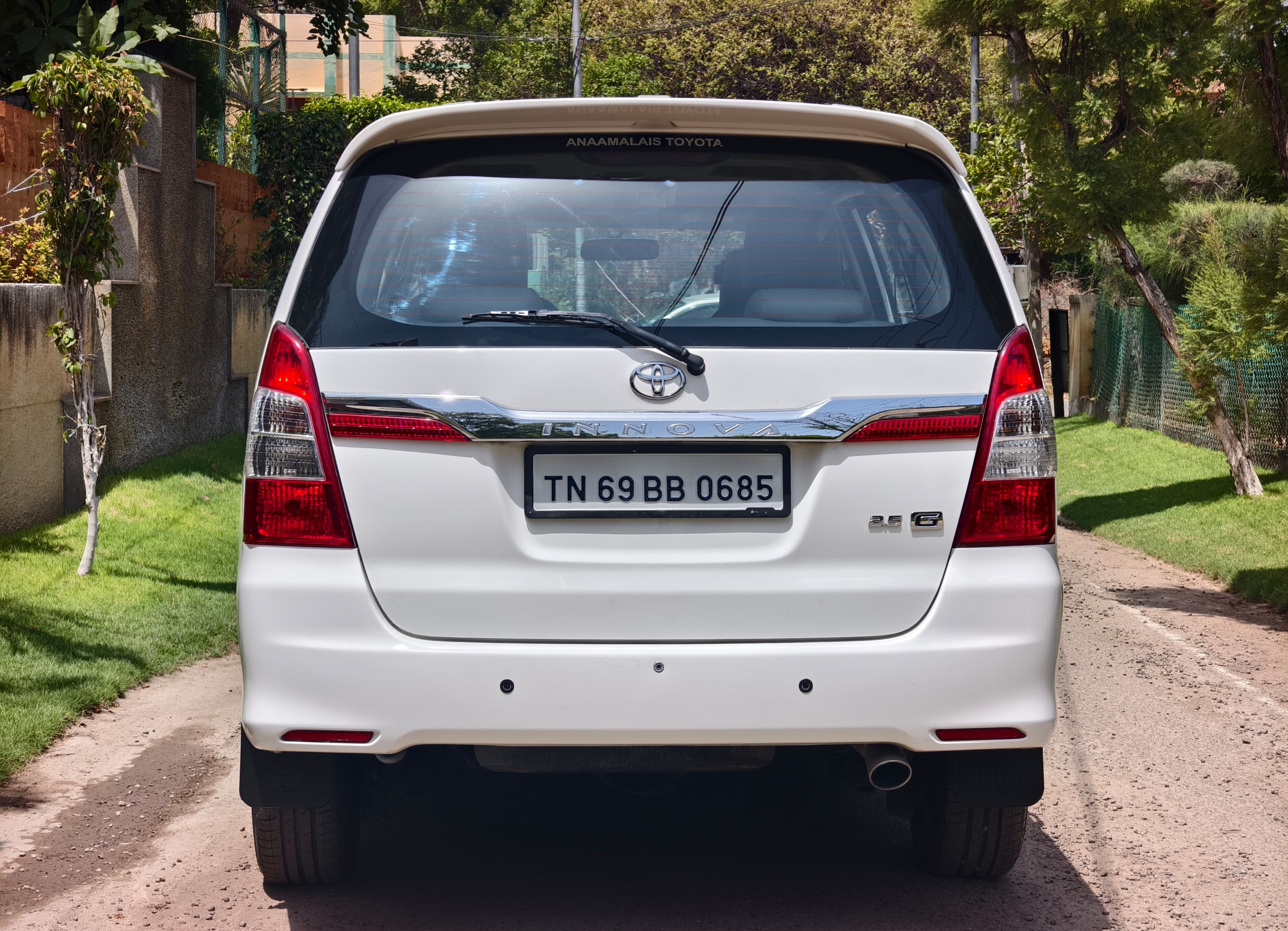 Toyota Innova - Image 8