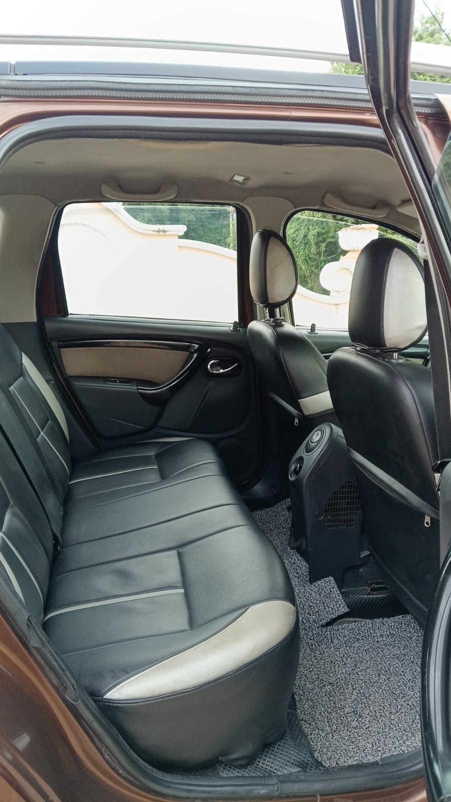 Renault Duster - Image 10