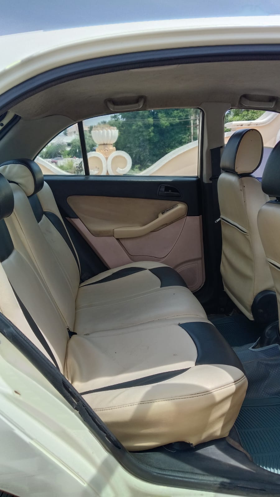 Tata Indica Vista - Image 9