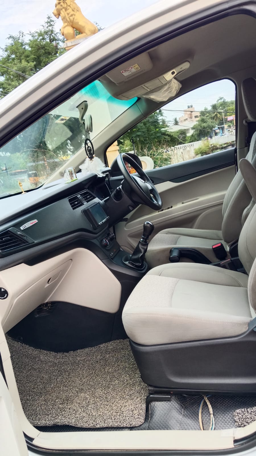 Mahindra Marazzo