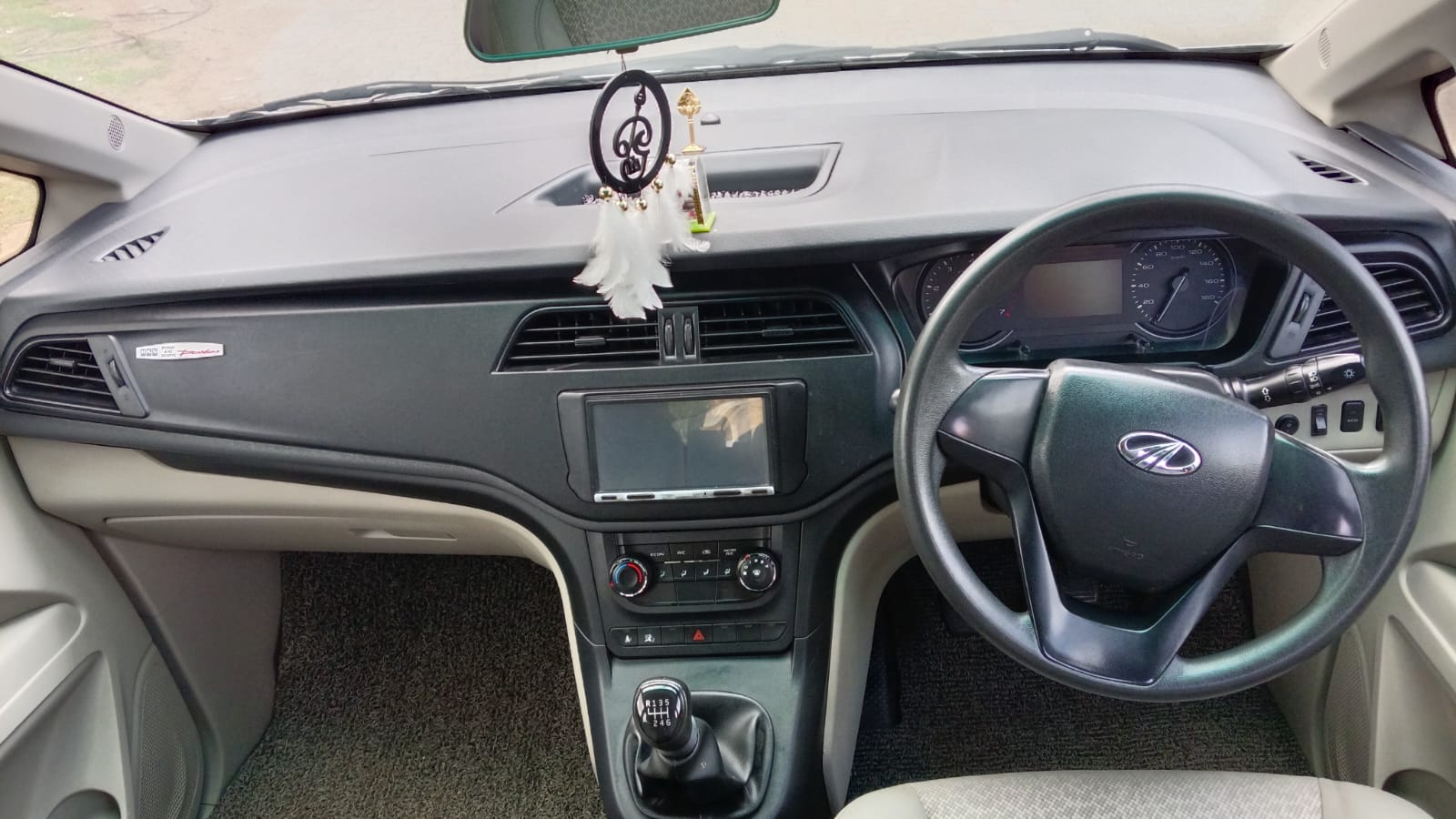 Mahindra Marazzo - Image 9