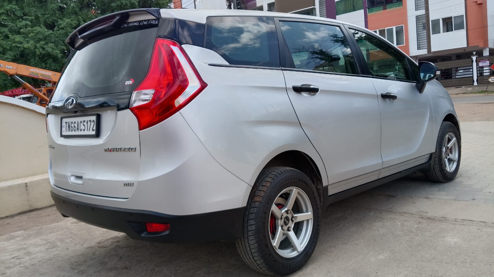 Mahindra Marazzo - Image 11
