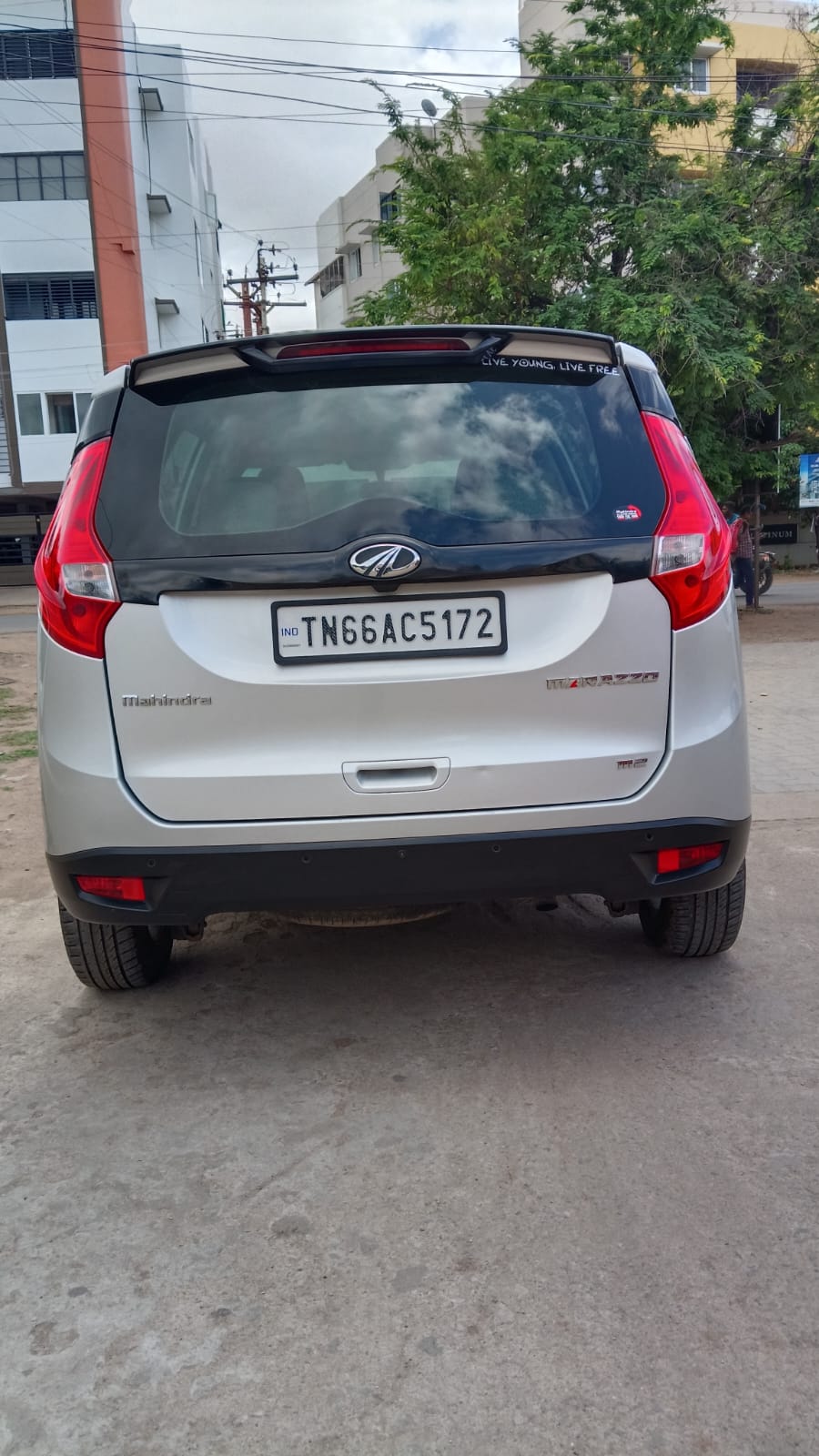 Mahindra Marazzo
