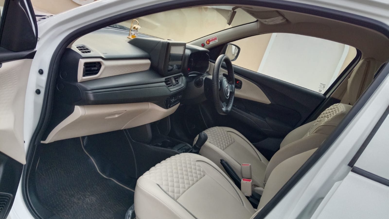 Maruti Suzuki Swift dzire - Image 9