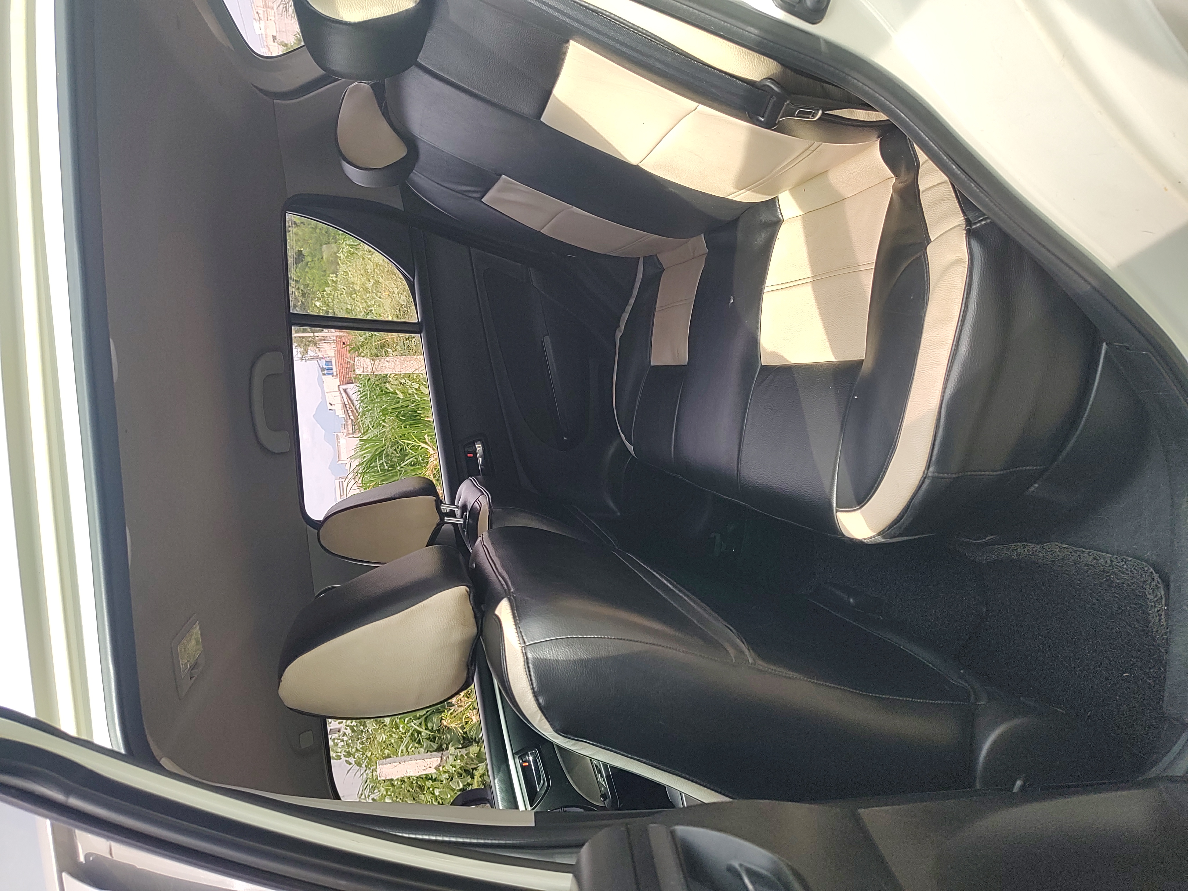 Maruti Suzuki Swift - Image 9