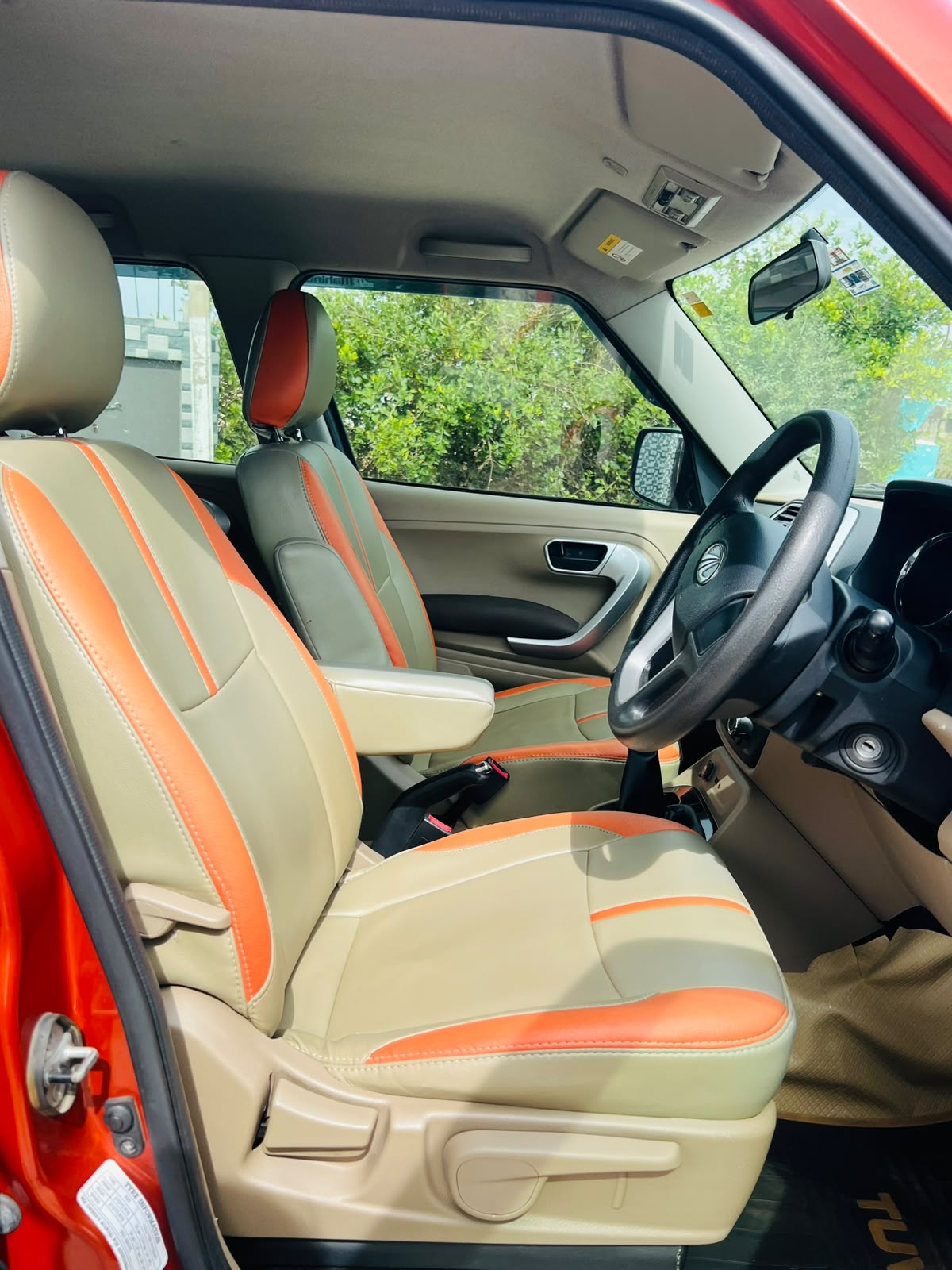 Mahindra TUV300 - Image 10