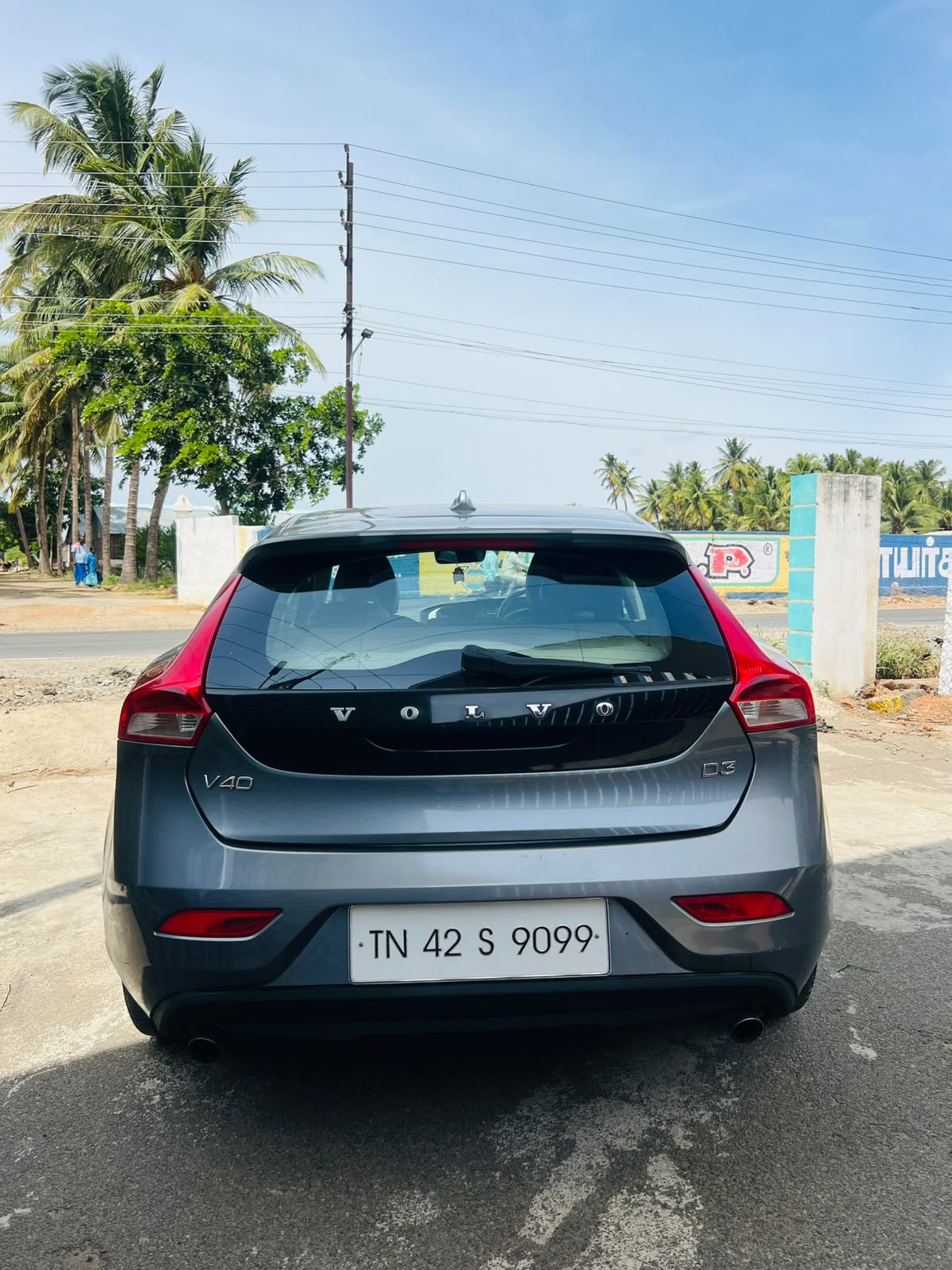 Volvo V40 - Image 11