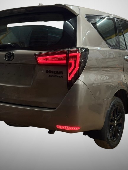 Toyota Innova Crysta - Image 3