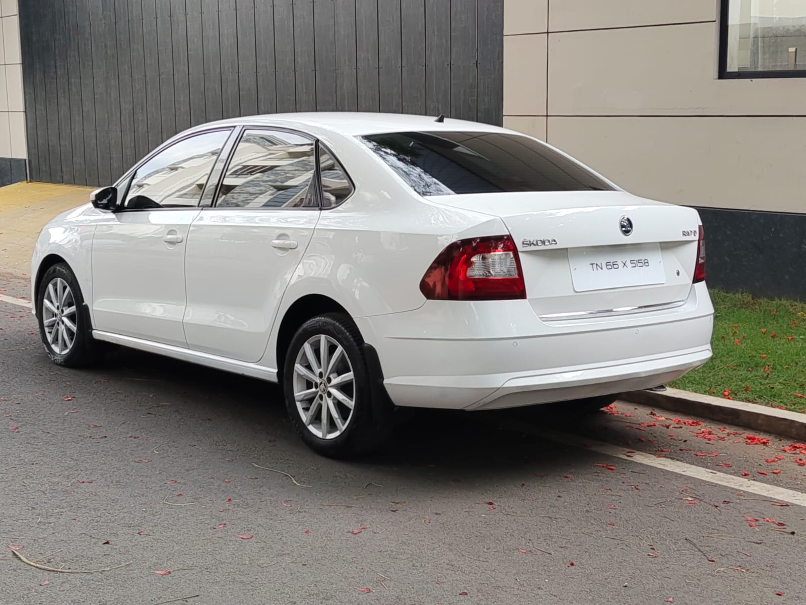 Skoda Rapid - Image 6