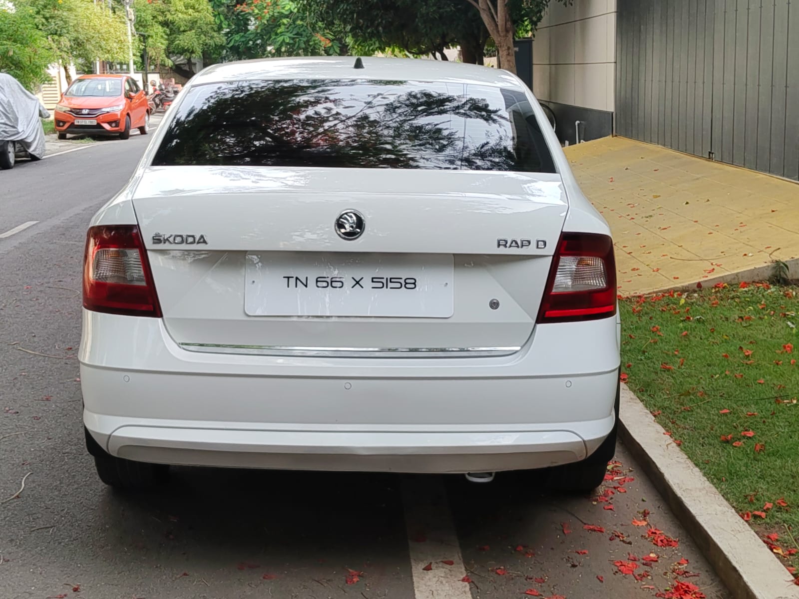Skoda Rapid - Image 11