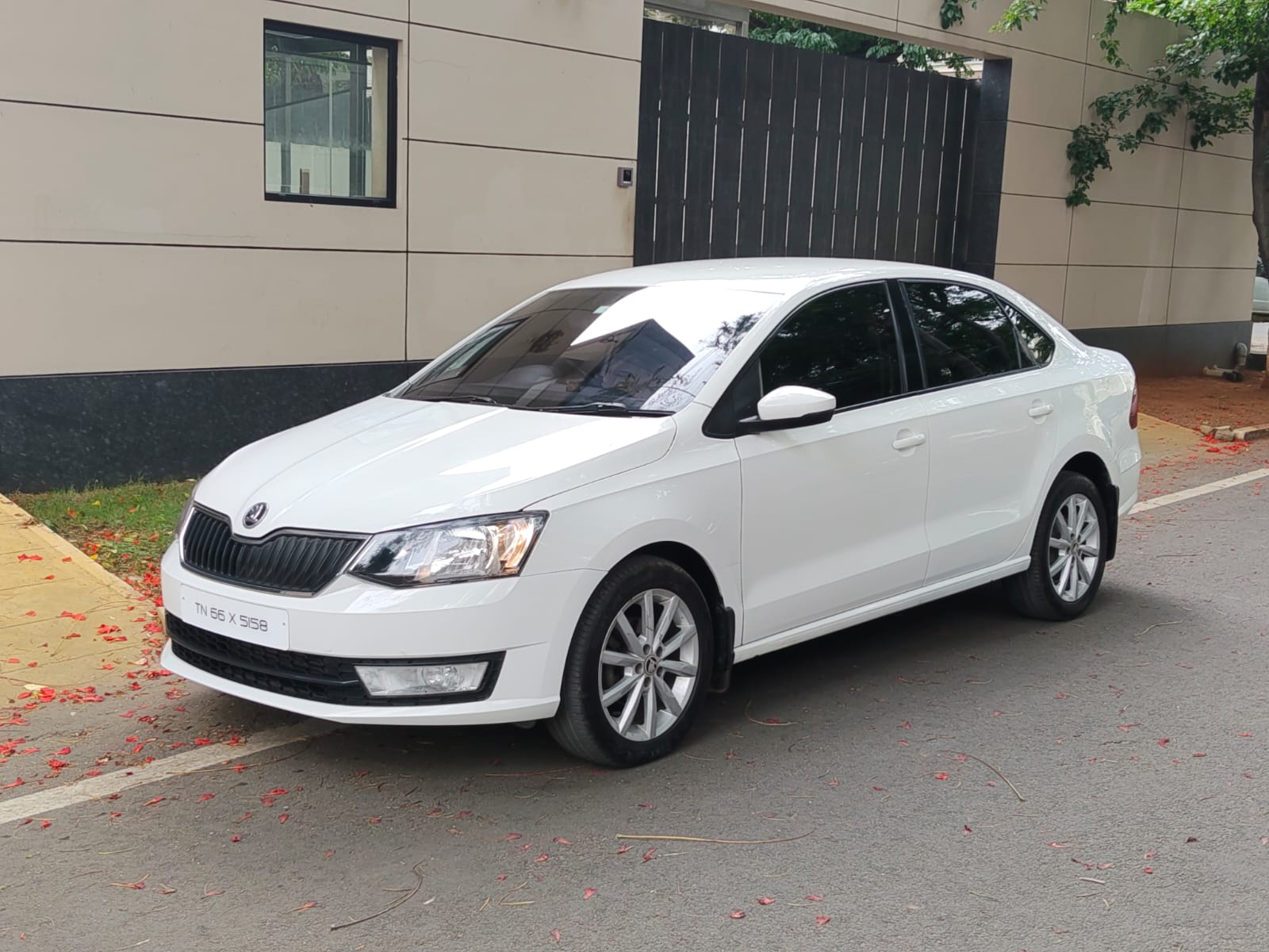 Skoda Rapid - Image 4