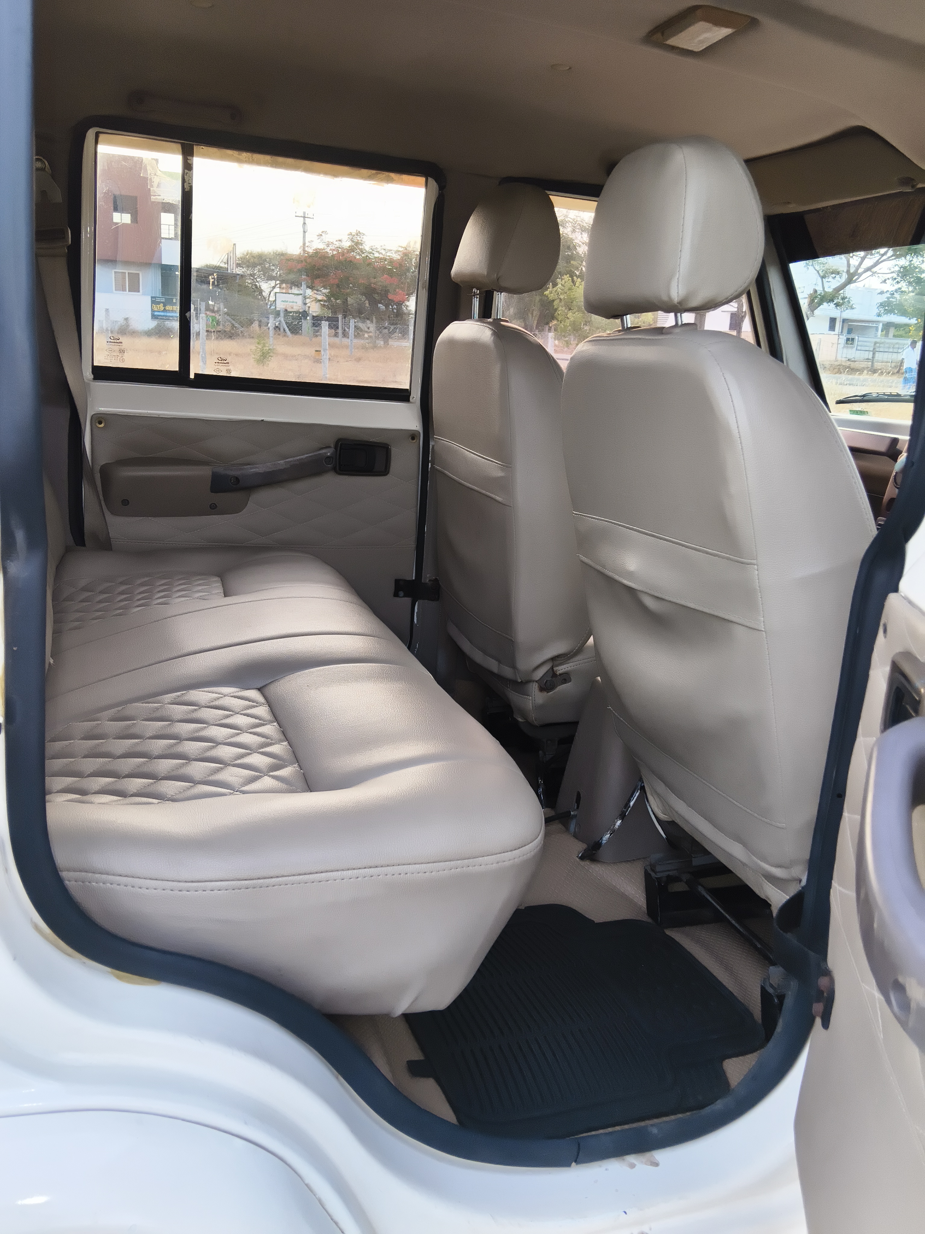 Mahindra Bolero - Image 5