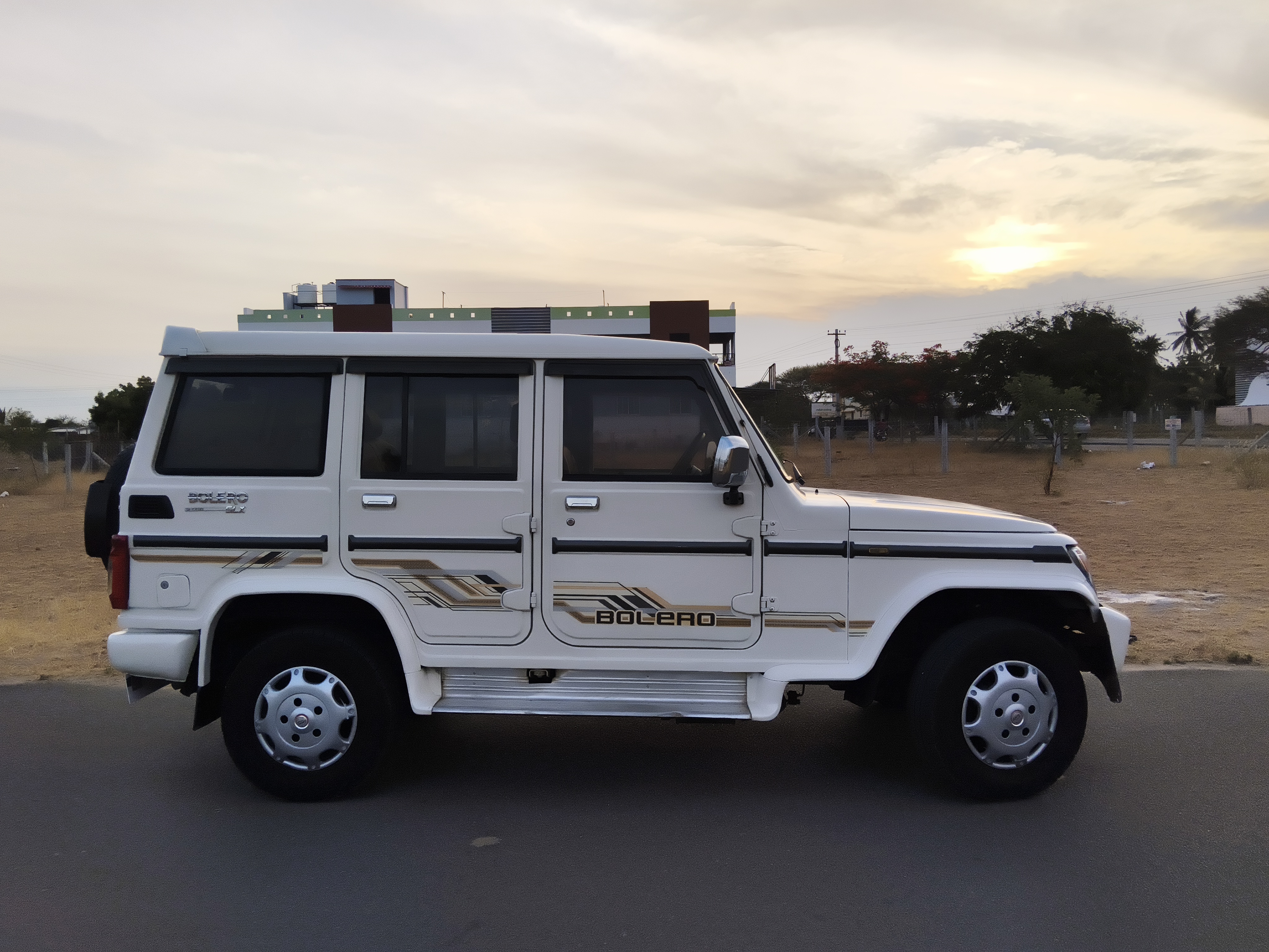 Mahindra Bolero - Image 10