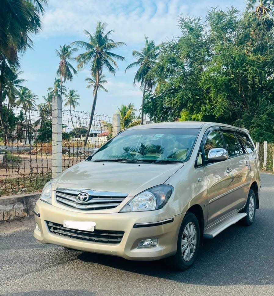 Toyota Innova - Image 3